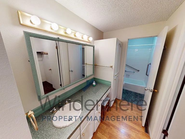 601 Village Way #13 — Photo 20