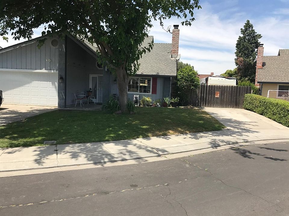 2nd image of 1427 Rockhaven Pl