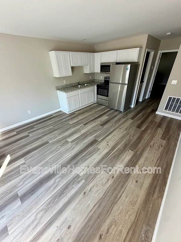 1 bed, 1.0 bath, $695 — Photo 3