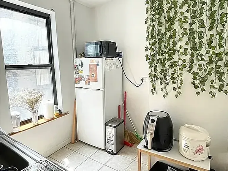 175 Thompson St #16 — Photo 3