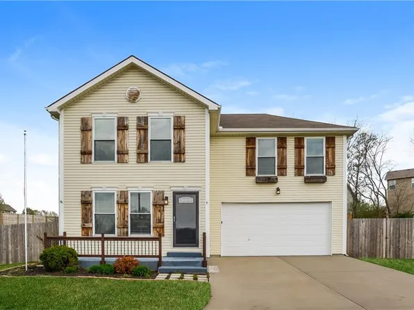 8120 NW 77th Ct, Kansas City, MO 64152