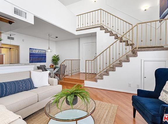 5th image of 7111 La Tijera Blvd APT C202