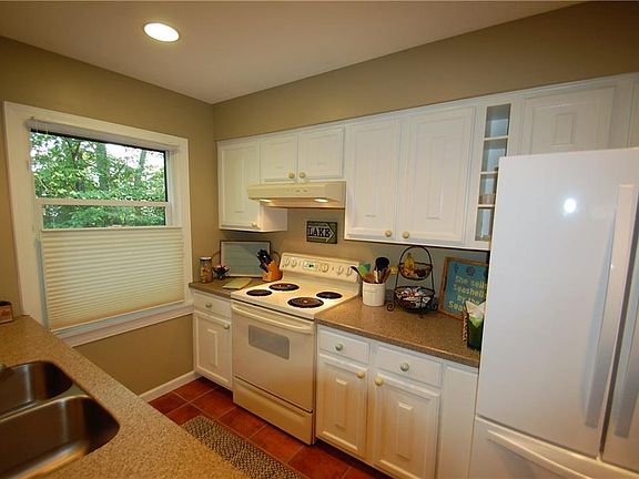 4th image of 12 Andrews Way
