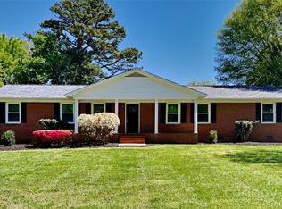 706 Willow Ln, Harrisburg, NC 28075