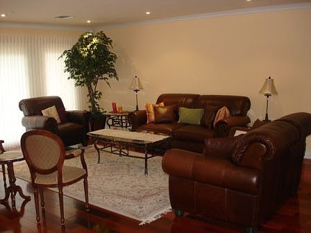 3rd image of 4721 Moore St