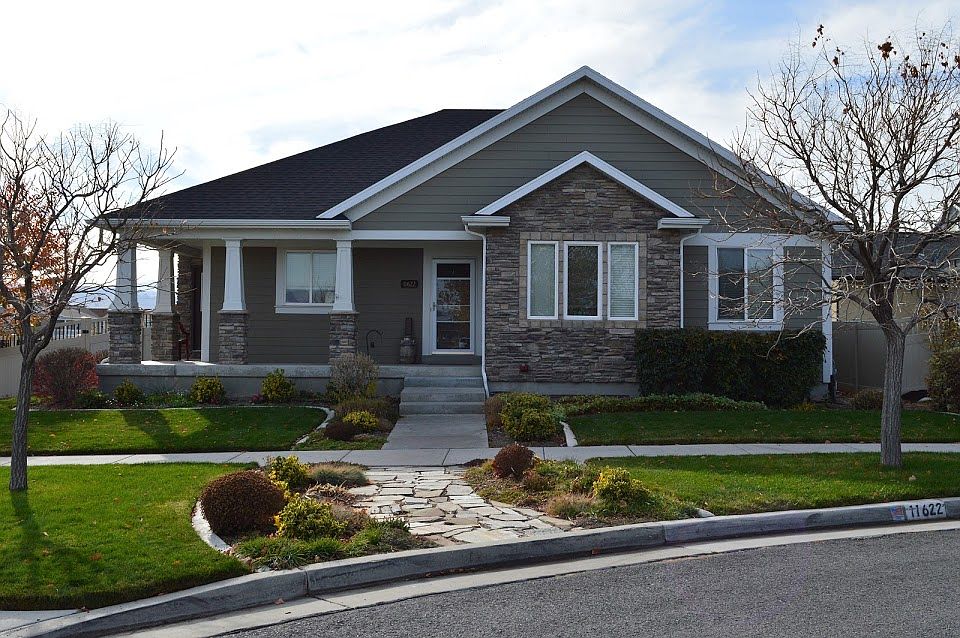 1st image of 11622 S Roselawn Way