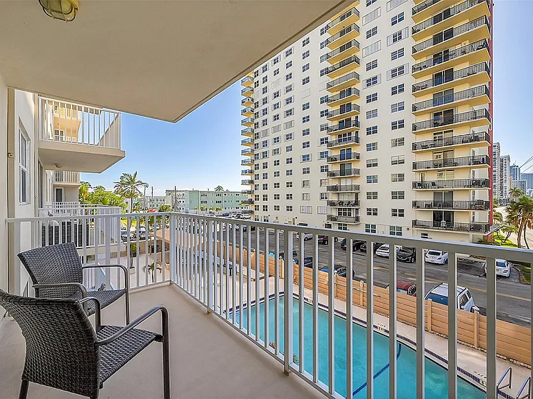 1401 S Ocean Dr #304 — Photo 25