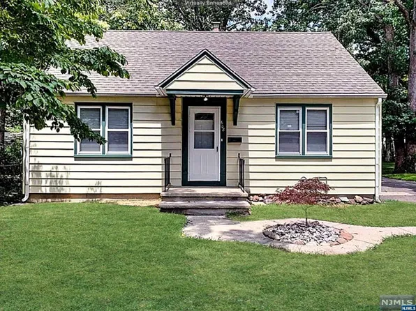 608 E Oxford St, Vineland, NJ 08360