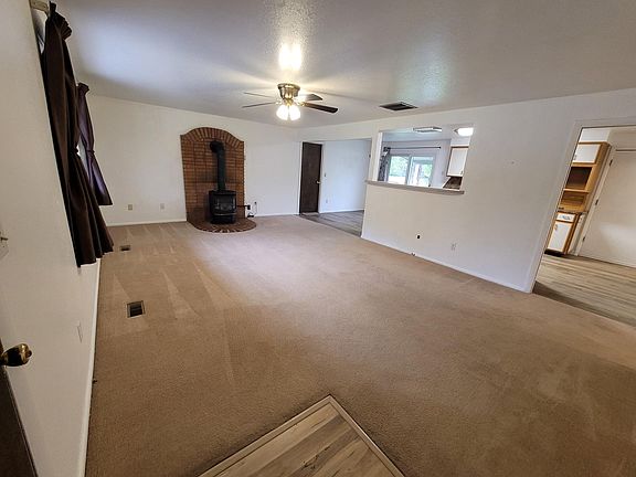 4th image of 10742 W Southerland St