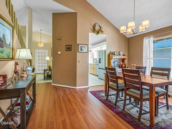 3rd image of 524 Crooked Stick Dr