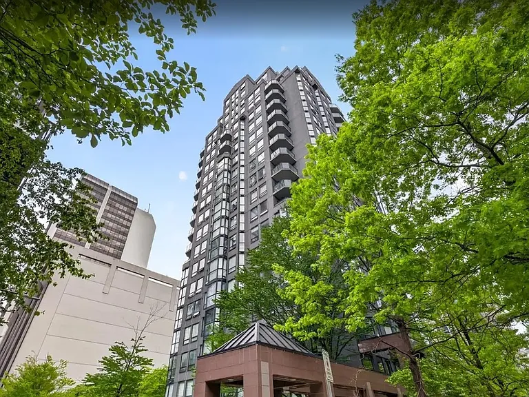 811 Helmcken St #1 — Photo 7