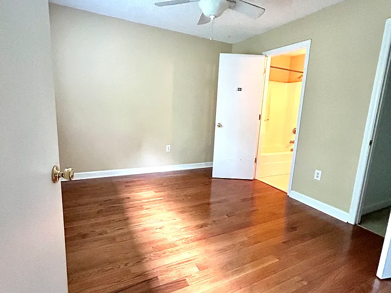 303 Smith Level Rd #F32 — Photo 8