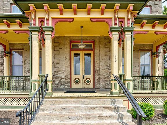 2nd image of 129 W. Linn Street
