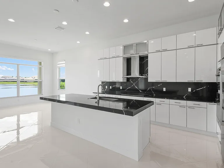 9019 SW Terzi Way — Photo 15
