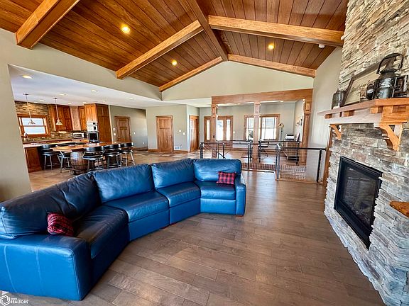5th image of 479 Deer Creek Ln