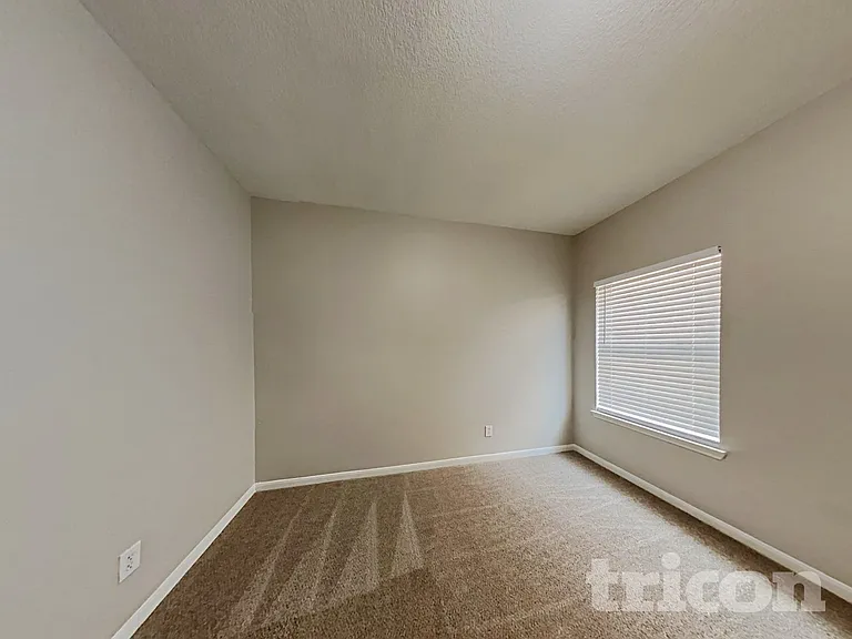 7711 Sapulpa Ln — Photo 11