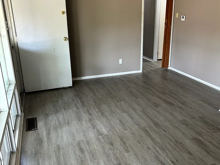 4816 Patricia St — Photo 13