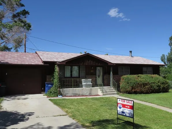 212 Mesquite Cir, Riverton, WY 82501
