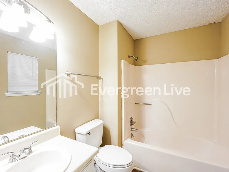 2657 Laburnum Dr — Photo 9