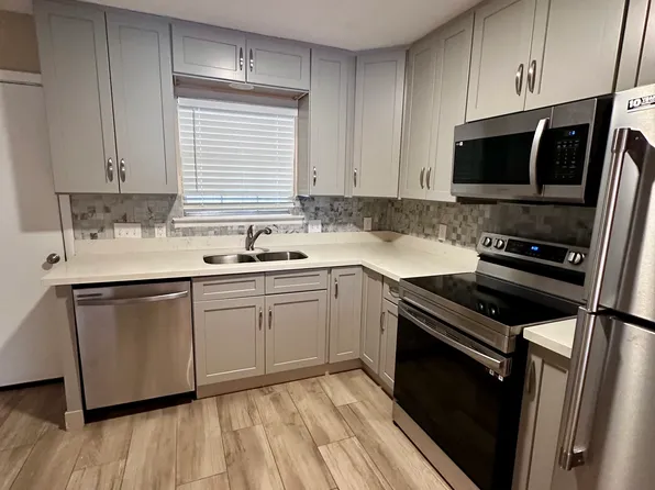 8238 Lawton St #B, Pensacola, FL 32514