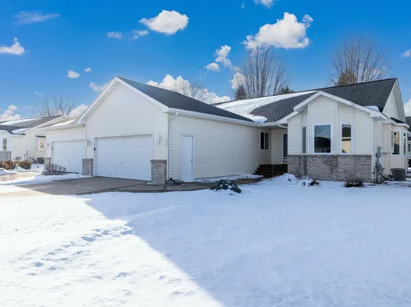 624 Obrien Pkwy, Belle Plaine, MN 56011