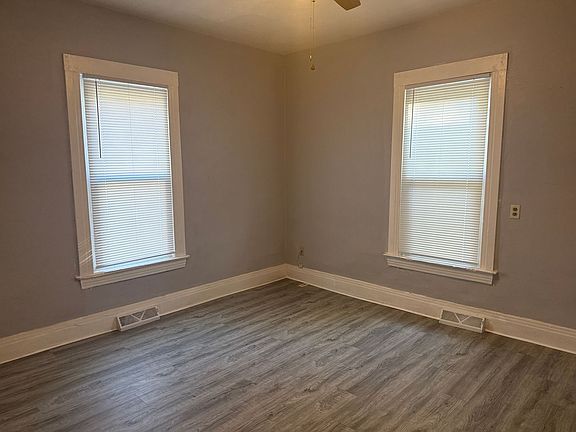 2nd image of 2016 E Capitol Ave