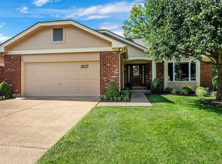 307 Valley Forge Ct, Chesterfield, MO