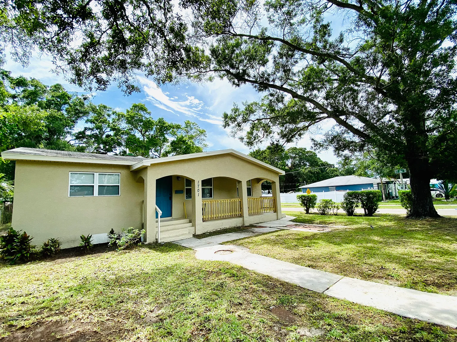5 bed, 1824 sqft, $2,890 — Photo 3