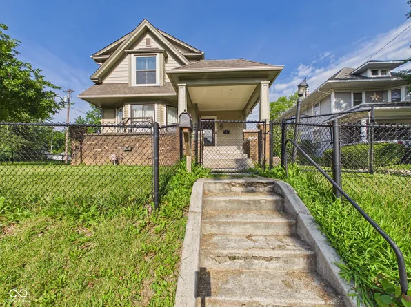 545 S 11th St, New Castle, IN 47362