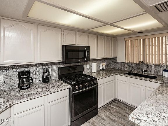 4th image of 470 Acoma Blvd S Unit 1011
