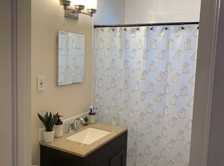 4 Selleck St #1, Norwalk, CT 06855