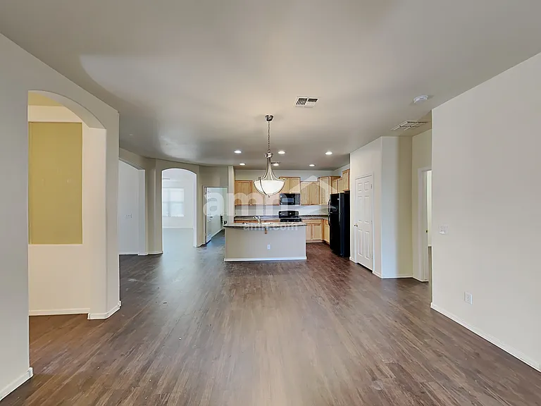 2363 E Omega Dr — Photo 5