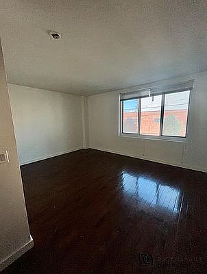 4th image of 1215 Broadway APT 326