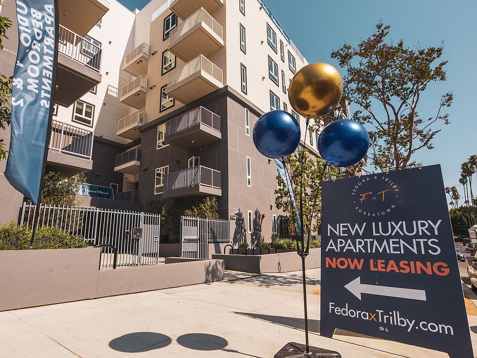 1st image of 832 S Mariposa Ave #712F