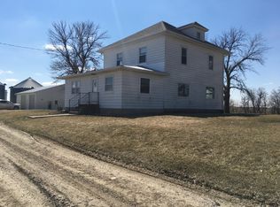 1556 460th Ave, Grinnell, IA 50171