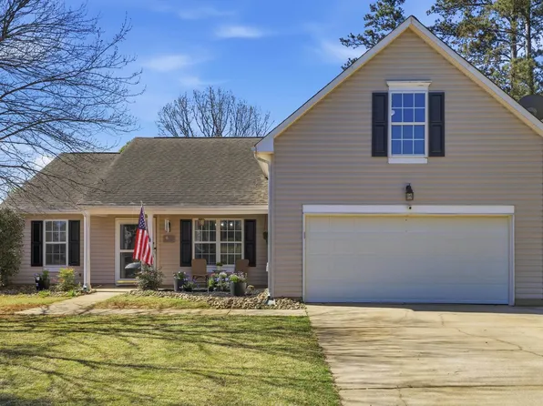 237 Kittiwake Ln, Boiling Springs, SC 29316