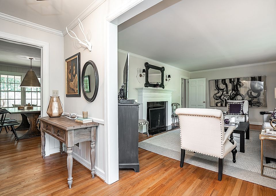 1st image of 210 Cureton St