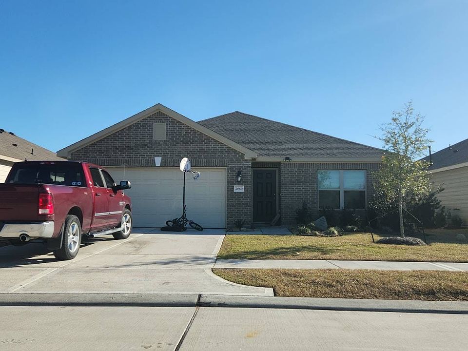 1st image of 2869 S Fairway Lake Dr