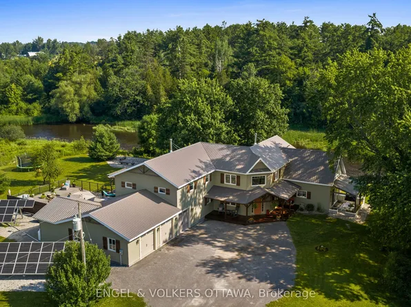 6548 Carp Rd, Ottawa, ON K0A 2H0