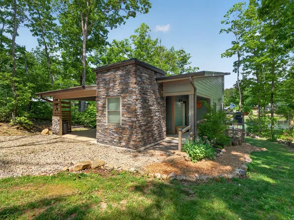 85 Hemlock Cv, Tracy City, TN 37387