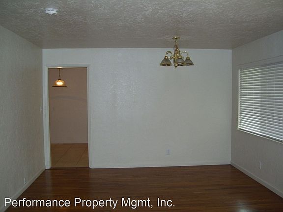 5th image of 1332 W Robinson Ave