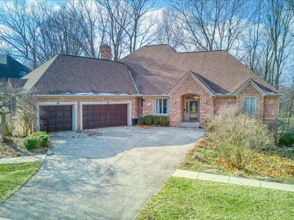 7250 Royal Oakland Dr, Indianapolis, IN 46236