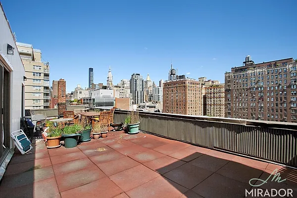 Rented by Mirador Real Estate | media 21