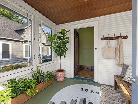 4th image of 2054 183rd St