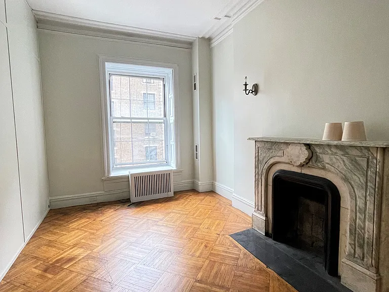 145 E 36th St #4 — Photo 2