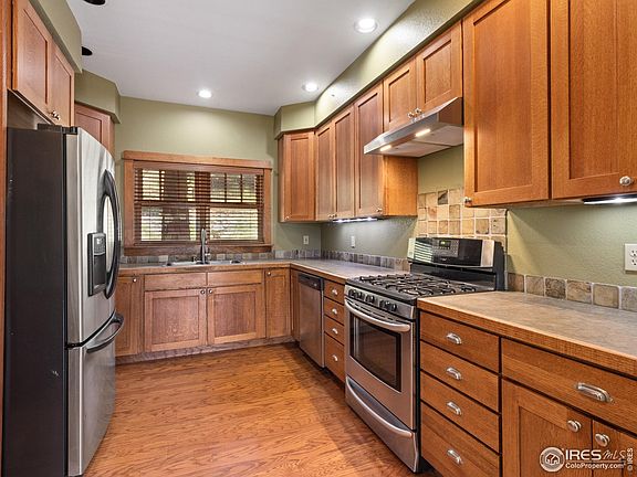 5th image of 511 Whispering Pines Dr