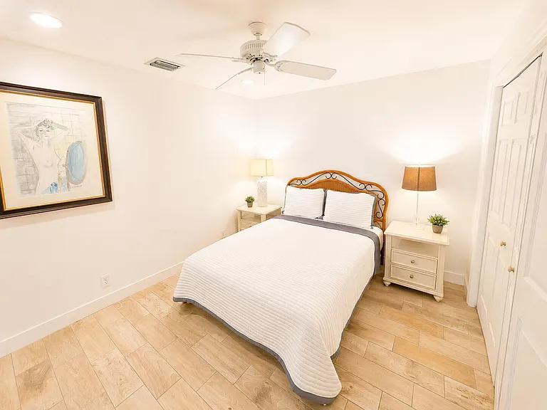 218 Whitehead St — Photo 11