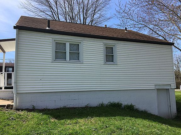 3rd image of 419 Woodard Ave