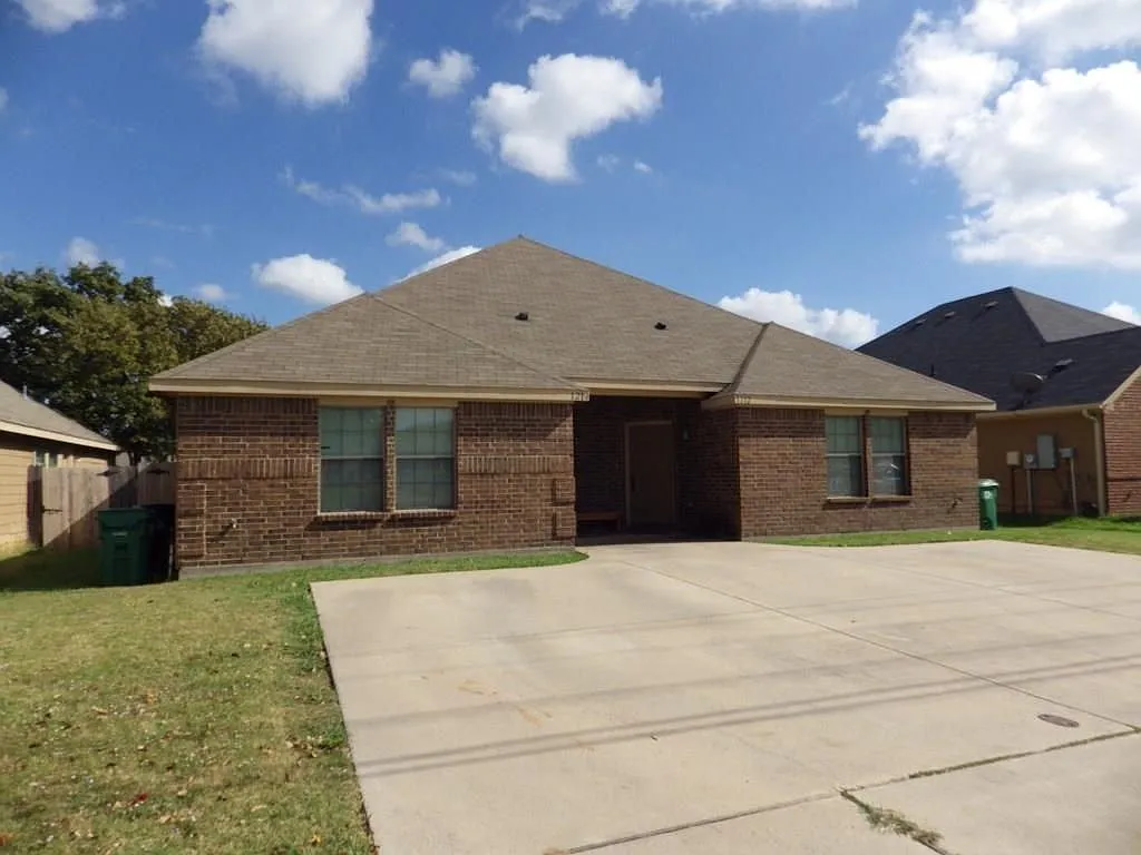 Building Photo - 1212 Mulkey Ln