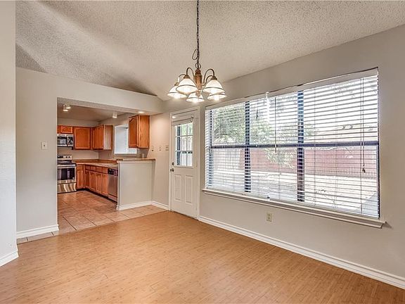 3rd image of 609 Harrison Dr